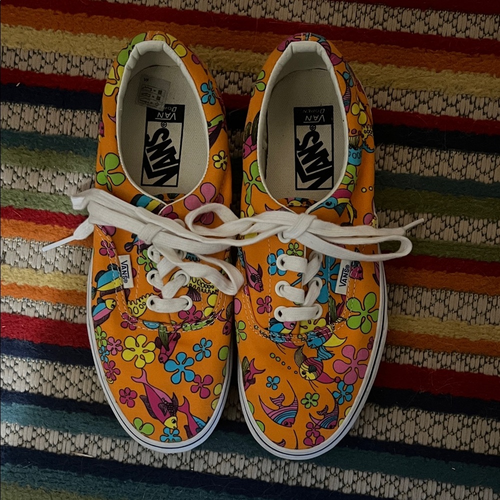 NWOT Vans Women’s Floral Orange Canvas Lace-Up Sneakers